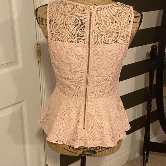 Pink top - Picture 2 of 2